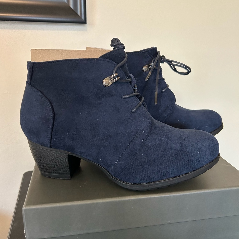 New in original packaging, never worn